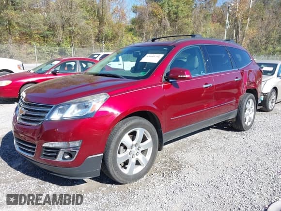 ✅ 2017 Chevrolet Traverse Premier • VIN: 1GNKVJKD9HJ236241 • Lot: 43489756. Wystawiony na IAAI z przebiegiem 88 275 mil. Bezpłatny archiwum sprzedaży aukcyjnych z USA i szczegółowy raport historii pojazdu na DreamBid. Zdjęcie 2.