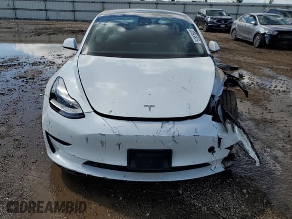 ✅ 2021 Tesla Model 3 Standard Range Plus • VIN: 5YJ3E1EA5MF045951 • Lot: 69593805. Wystawiony na Copart z przebiegiem 47 334 mil. Bezpłatny archiwum sprzedaży aukcyjnych z USA i szczegółowy raport historii pojazdu na DreamBid. Zdjęcie 5.