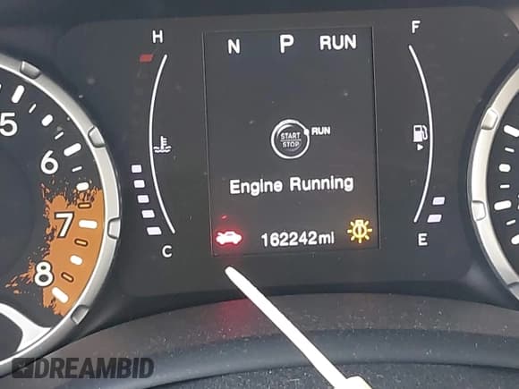 ✅ 2018 Jeep Renegade Latitude • VIN: ZACCJBBBXJPJ45866 • Lot: 43469401. Wystawiony na IAAI z przebiegiem 162 242 mil. Bezpłatny archiwum sprzedaży aukcyjnych z USA i szczegółowy raport historii pojazdu na DreamBid. Zdjęcie 15.