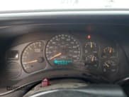 ✅ 2002 GMC Sierra 1500 SLE • VIN: 2GTEK19T521241062 • Lot: 82465625. Listed on Copart with 212,956 mi. Free auction sales archive from the USA and detailed vehicle history report at DreamBid. Image 9.