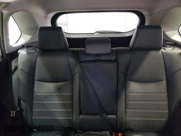 ✅ 2020 Toyota RAV4 XLE Premium • VIN: 2T3C1RFV4LW077472 • Lot: 86770465. Wystawiony na Copart z przebiegiem 34 413 mil. Bezpłatny archiwum sprzedaży aukcyjnych z USA i szczegółowy raport historii pojazdu na DreamBid. Zdjęcie 10.