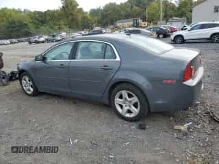 2009 Chevrolet Malibu 1LS z VIN 1G1ZG57B69F134358, wystawiony jako Copart lot #72314554 z przebiegiem 194 373 mil mil oraz Szkoda całkowita • Salvage title. Historia ofert i sprzedaży dostępna na DreamBid. Obrazek 2.