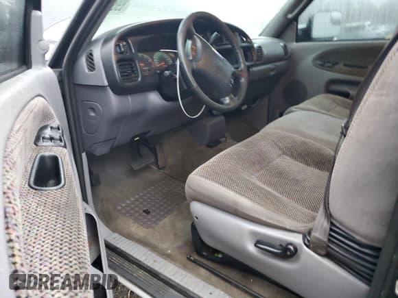 ✅ 2001 Dodge 1500 • VIN: 1B7HC13Y41J521428 • Lot: 89843255. Listed on Copart with 148,682 mi. Free auction sales archive from the USA and detailed vehicle history report at DreamBid. Image 8.