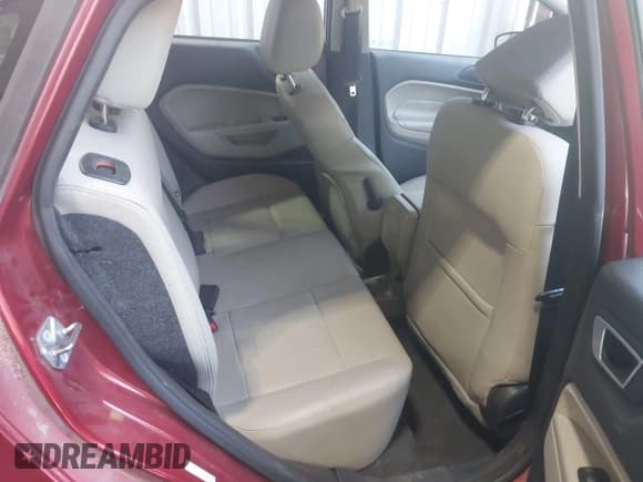 ✅ 2015 Ford Fiesta Titanium • VIN: 3FADP4CJ5FM205883 • Lot: 42584615. Wystawiony na IAAI z przebiegiem 167 339 mil. Bezpłatny archiwum sprzedaży aukcyjnych z USA i szczegółowy raport historii pojazdu na DreamBid. Zdjęcie 8.