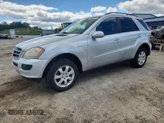 ✅ 2007 Mercedes-Benz M 350 • VIN: 4JGBB86E47A200075 • Лот: 70350035. Опубликован ранее на Copart с пробегом 206 155 миль. Бесплатный доступ к архиву аукционных продаж из США и подробный отчёт об истории автомобиля на DreamBid. Изображение 1.