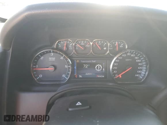 ✅ 2015 Chevrolet Suburban LTZ • VIN: 1GNSKKKC8FR301830 • Lot: 79668474. Wystawiony na Copart z przebiegiem 226 651 mil. Bezpłatny archiwum sprzedaży aukcyjnych z USA i szczegółowy raport historii pojazdu na DreamBid. Zdjęcie 9.