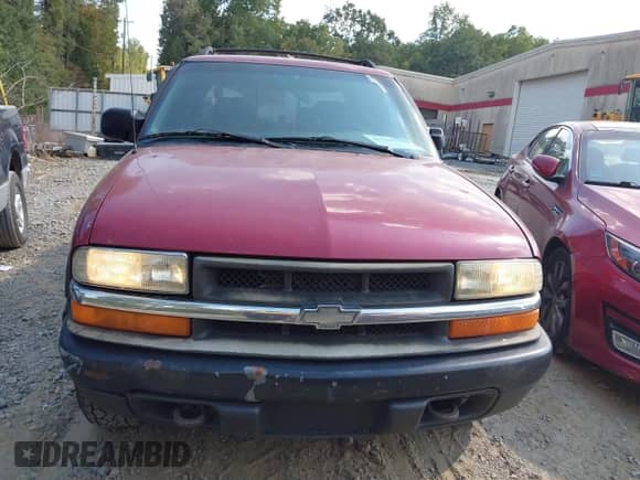 2003 Chevrolet S-10 LS с VIN 1GCDT13X53K138276, выставлен на аукционе IAAI как лот 43248538 с пробегом 329 542 миль миль и . История ставок и продаж доступна на DreamBid. Изображение 12.