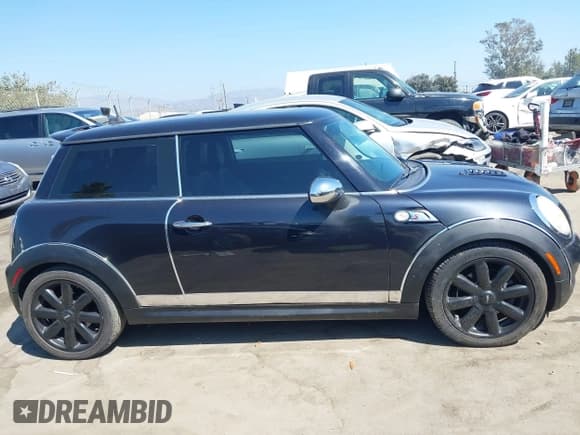 ✅ 2008 MINI Hardtop S • VIN: WMWMF73568TV39245 • Lot: 43230372. Listed on IAAI with 109,347 mi. Free auction sales archive from the USA and detailed vehicle history report at DreamBid. Image 13.