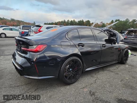 ✅ 2025 BMW M3 Competition xDrive • VIN: WBS33HJ02SFU60075 • Lot: 90101735. Listed on Copart with 3,210 mi. Free auction sales archive from the USA and detailed vehicle history report at DreamBid. Image 3.