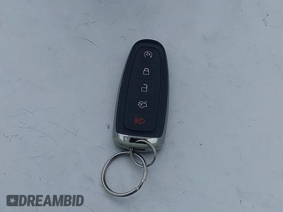 ✅ 2018 Ford C-Max Titanium • VIN: 1FADP5DU4JL105072 • Lot: 42110522. Wystawiony na IAAI z przebiegiem 93 176 mil. Bezpłatny archiwum sprzedaży aukcyjnych z USA i szczegółowy raport historii pojazdu na DreamBid. Zdjęcie 11.