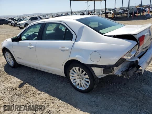 ✅ 2010 Mercury Milan Hybrid • VIN: 3MEDM0L30AR600674 • Lot: 49907945. Wystawiony na Copart z przebiegiem 125 556 mil. Bezpłatny archiwum sprzedaży aukcyjnych z USA i szczegółowy raport historii pojazdu na DreamBid. Zdjęcie 2.