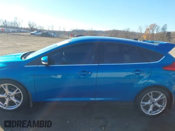✅ 2016 Ford Focus Titanium • VIN: 1FADP3N28GL220302 • Lot: 43715924. Listed on IAAI with 59,304 mi. Free auction sales archive from the USA and detailed vehicle history report at DreamBid. Image 14.