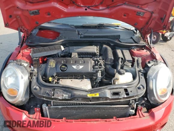 ✅ 2013 MINI Convertible • VIN: WMWZN3C52DT568625 • Лот: 67493415. Опубликован ранее на Copart с пробегом 123 843 миль. Бесплатный доступ к архиву аукционных продаж из США и подробный отчёт об истории автомобиля на DreamBid. Изображение 12.