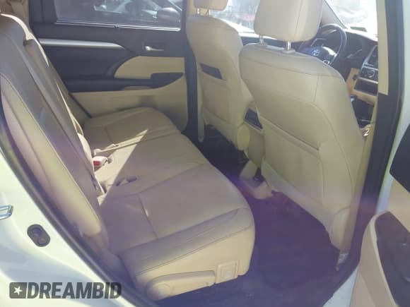 ✅ 2018 Toyota Highlander SE • VIN: 5TDJZRFH8JS887180 • Лот: 43612134. Опубликован ранее на IAAI с пробегом 137 560 миль. Бесплатный доступ к архиву аукционных продаж из США и подробный отчёт об истории автомобиля на DreamBid. Изображение 8.