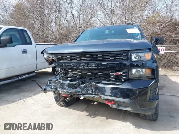 ✅ 2020 Chevrolet Silverado 1500 Custom Trail Boss • VIN: 1GCRYCEFXLZ232491 • Lot: 41579907. Wystawiony na IAAI z przebiegiem 62 258 mil. Bezpłatny archiwum sprzedaży aukcyjnych z USA i szczegółowy raport historii pojazdu na DreamBid. Zdjęcie 12.