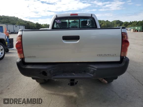 ✅ 2008 Toyota Tacoma • VIN: 5TEPX42N98Z557799 • Lot: 70008295. Wystawiony na Copart z przebiegiem 164 713 mil. Bezpłatny archiwum sprzedaży aukcyjnych z USA i szczegółowy raport historii pojazdu na DreamBid. Zdjęcie 6.