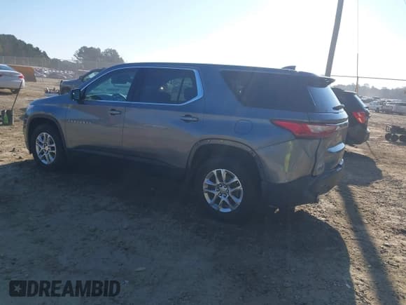 ✅ 2020 Chevrolet Traverse LS • VIN: 1GNERFKW7LJ125986 • Lot: 43445640. Wystawiony na IAAI z przebiegiem 93 583 mil. Bezpłatny archiwum sprzedaży aukcyjnych z USA i szczegółowy raport historii pojazdu na DreamBid. Zdjęcie 3.