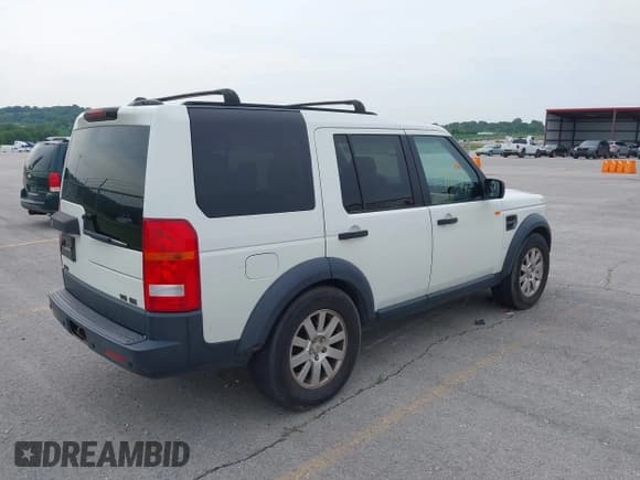 ✅ 2006 Land Rover LR3 SE • VIN: SALAE25406A373760 • Lot: 42496144. Listed on IAAI with 168,128 mi. Free auction sales archive from the USA and detailed vehicle history report at DreamBid. Image 4.