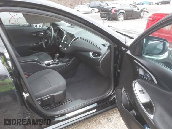 2016 Chevrolet Malibu LT with VIN 1G1ZF5SXXGF269507, listed as a IAAI auction lot 43531958 with 127,405 mi miles and . Bid and sale history available at DreamBid. Image 5.