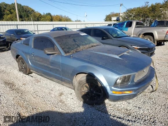 ✅ 2007 Ford Mustang Deluxe • VIN: 1ZVFT80N375296346 • Lot: 82747065. Listed on Copart with 275,119 mi. Free auction sales archive from the USA and detailed vehicle history report at DreamBid. Image 4.