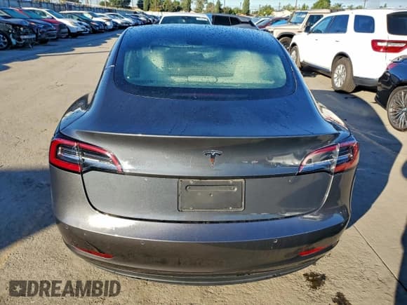 ✅ 2021 Tesla Model 3 Standard Range Plus • VIN: 5YJ3E1EA0MF875267 • Lot: 93775125. Wystawiony na Copart z przebiegiem 31 648 mil. Bezpłatny archiwum sprzedaży aukcyjnych z USA i szczegółowy raport historii pojazdu na DreamBid. Zdjęcie 6.