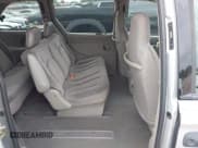 ✅ 2002 Chrysler Voyager • VIN: 1C4GJ25332B614042 • Lot: 43542895. Wystawiony na IAAI z przebiegiem 116 073 mil. Bezpłatny archiwum sprzedaży aukcyjnych z USA i szczegółowy raport historii pojazdu na DreamBid. Zdjęcie 8.