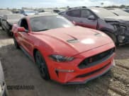 ✅ 2021 Ford Mustang GT Premium • VIN: 1FA6P8CF7M5153574 • Lot: 85102535. Wystawiony na Copart z przebiegiem 44 377 mil. Bezpłatny archiwum sprzedaży aukcyjnych z USA i szczegółowy raport historii pojazdu na DreamBid. Zdjęcie 4.