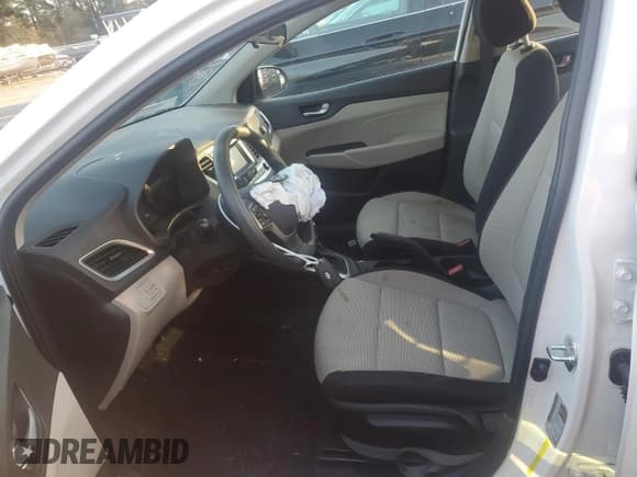 ✅ 2022 Hyundai Accent SE • VIN: 3KPC24A63NE184995 • Лот: 84886894. Опубликован ранее на Copart с пробегом 20 020 миль. Бесплатный доступ к архиву аукционных продаж из США и подробный отчёт об истории автомобиля на DreamBid. Изображение 7.