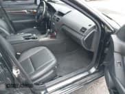 ✅ 2011 Mercedes-Benz C 300 Sport • VIN: WDDGF8BB8BR165521 • Lot: 40484423. Wystawiony na IAAI z przebiegiem 114 300 mil. Bezpłatny archiwum sprzedaży aukcyjnych z USA i szczegółowy raport historii pojazdu na DreamBid. Zdjęcie 5.