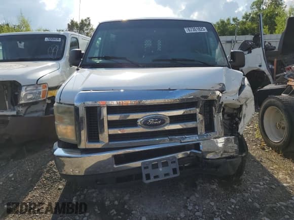 ✅ 2008 Ford Econoline Cargo Commercial • VIN: 1FTNE24W38DB08635 • Лот: 67351825. Опубликован ранее на Copart с пробегом 219 996 миль. Бесплатный доступ к архиву аукционных продаж из США и подробный отчёт об истории автомобиля на DreamBid. Изображение 5.