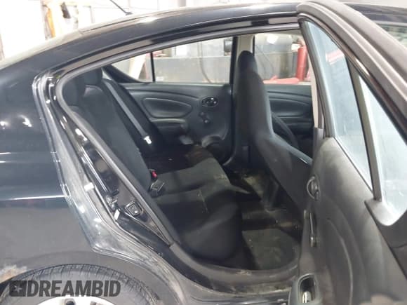 ✅ 2014 Nissan Versa SV • VIN: 3N1CN7AP4EL811560 • Лот: 42285287. Опубликован ранее на IAAI с пробегом 274 909 миль. Бесплатный доступ к архиву аукционных продаж из США и подробный отчёт об истории автомобиля на DreamBid. Изображение 8.