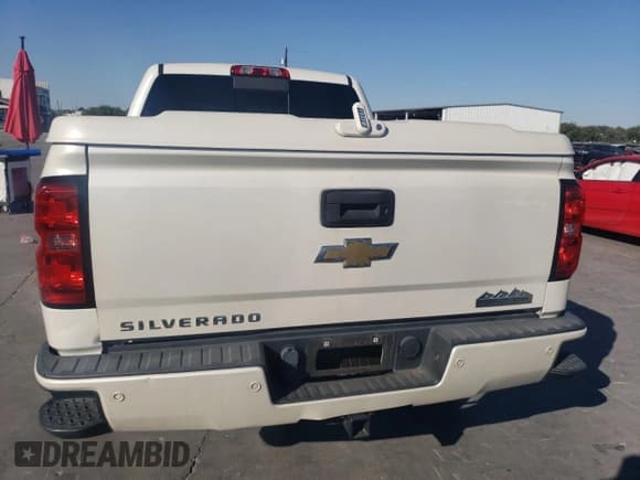 ✅ 2015 Chevrolet Silverado 1500 High Country • VIN: 3GCUKTEC9FG429433 • Лот: 76821684. Опубликован ранее на Copart с пробегом 114 239 миль. Бесплатный доступ к архиву аукционных продаж из США и подробный отчёт об истории автомобиля на DreamBid. Изображение 6.