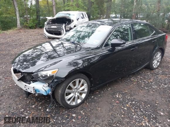 ✅ 2014 Lexus IS 250 • VIN: JTHCF1D26E5003877 • Lot: 43463768. Listed on IAAI with 156,190 mi. Free auction sales archive from the USA and detailed vehicle history report at DreamBid. Image 2.