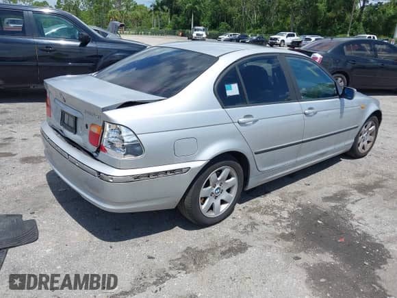 2003 BMW 3 Series 325xi with VIN WBAEU33443PH90683, listed as a IAAI auction lot 42741918 with 170,563 mi miles and . Bid and sale history available at DreamBid. Image 4.