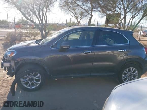 ✅ 2016 FIAT 500X Lounge • VIN: ZFBCFYDT3GP358535 • Lot: 43369164. Wystawiony na IAAI z przebiegiem 163 616 mil. Bezpłatny archiwum sprzedaży aukcyjnych z USA i szczegółowy raport historii pojazdu na DreamBid. Zdjęcie 14.