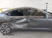 ✅ 2017 Lincoln MKZ Reserve • VIN: 3LN6L5E96HR603175 • Lot: 42431852. Wystawiony na IAAI z przebiegiem 140 282 mil. Bezpłatny archiwum sprzedaży aukcyjnych z USA i szczegółowy raport historii pojazdu na DreamBid. Zdjęcie 13.