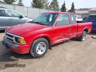 ✅ 1997 Chevrolet S-10 LS • VIN: 1GCCS19X0V8191327 • Лот: 41849156. Опубликован ранее на IAAI с пробегом 138 269 миль. Бесплатный доступ к архиву аукционных продаж из США и подробный отчёт об истории автомобиля на DreamBid. Изображение 2.