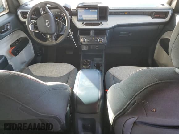 ✅ 2022 Ford Maverick XLT • VIN: 3FTTW8F9XNRA28721 • Lot: 90268405. Wystawiony na Copart z przebiegiem 79 392 mil. Bezpłatny archiwum sprzedaży aukcyjnych z USA i szczegółowy raport historii pojazdu na DreamBid. Zdjęcie 8.