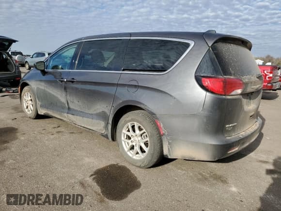 ✅ 2022 Chrysler Voyager LX • VIN: 2C4RC1CG8NR203437 • Lot: 92624485. Wystawiony na Copart z przebiegiem 59 726 mil. Bezpłatny archiwum sprzedaży aukcyjnych z USA i szczegółowy raport historii pojazdu na DreamBid. Zdjęcie 2.