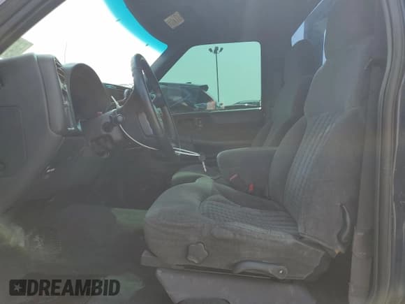 ✅ 2002 Chevrolet S-10 LS • VIN: 1GCCS145128102625 • Лот: 64792244. Опубликован ранее на Copart с пробегом 112 322 миль. Бесплатный доступ к архиву аукционных продаж из США и подробный отчёт об истории автомобиля на DreamBid. Изображение 7.