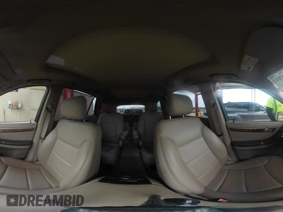 ✅ 2011 Mercedes-Benz R 350 • VIN: 4JGCB6FEXBA113685 • Lot: 42437813. Listed on IAAI with 90,653 mi. Free auction sales archive from the USA and detailed vehicle history report at DreamBid. Image 18.