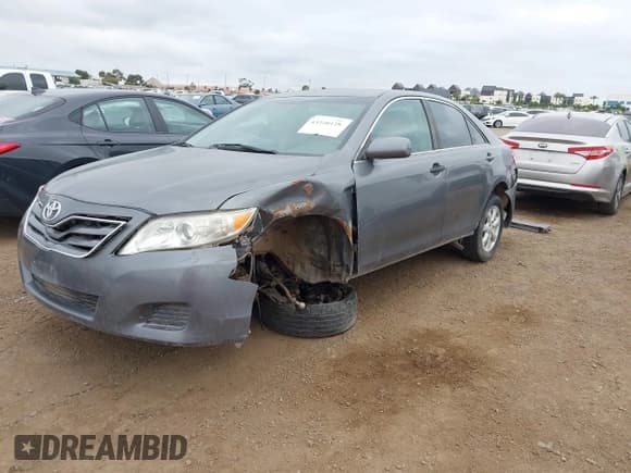 ✅ 2011 Toyota Camry LE • VIN: 4T1BF3EK1BU228339 • Лот: 43220128. Опубликован ранее на IAAI с пробегом 185 799 миль. Бесплатный доступ к архиву аукционных продаж из США и подробный отчёт об истории автомобиля на DreamBid. Изображение 2.