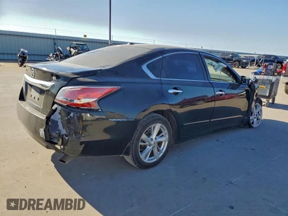 ✅ 2015 Nissan Altima SL • VIN: 1N4AL3AP0FC111492 • Lot: 91649275. Listed on Copart with 249,390 mi. Free auction sales archive from the USA and detailed vehicle history report at DreamBid. Image 3.