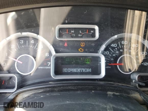 ✅ 2008 Ford Expedition Max SSV • VIN: 1FMFK15558LA48761 • Lot: 64095825. Listed on Copart with 237,697 mi. Free auction sales archive from the USA and detailed vehicle history report at DreamBid. Image 9.