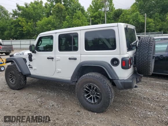 ✅ 2024 Jeep Wrangler Willys • VIN: 1C4RJXDN8RW173276 • Лот: 64743945. Опубликован ранее на Copart с пробегом 30 748 миль. Бесплатный доступ к архиву аукционных продаж из США и подробный отчёт об истории автомобиля на DreamBid. Изображение 2.