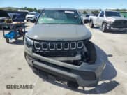 ✅ 2023 Jeep Compass Sport • VIN: 3C4NJDAN3PT566302 • Lot: 85833595. Wystawiony na Copart z przebiegiem Nie podano. Bezpłatny archiwum sprzedaży aukcyjnych z USA i szczegółowy raport historii pojazdu na DreamBid. Zdjęcie 5.