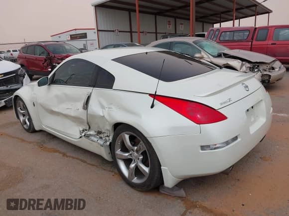 ✅ 2006 Nissan 350Z Enthusiast • VIN: JN1AZ34D46M300900 • Лот: 41684280. Опубликован ранее на IAAI с пробегом 56 657 миль. Бесплатный доступ к архиву аукционных продаж из США и подробный отчёт об истории автомобиля на DreamBid. Изображение 14.