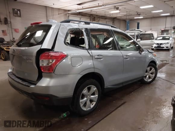 ✅ 2016 Subaru Forester 2.5i • VIN: JF2SJABC3GH564354 • Lot: 43068933. Wystawiony na IAAI z przebiegiem 75 597 mil. Bezpłatny archiwum sprzedaży aukcyjnych z USA i szczegółowy raport historii pojazdu na DreamBid. Zdjęcie 4.