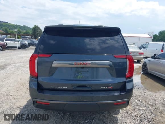 ✅ 2021 GMC Yukon AT4 • VIN: 1GKS2CKD3MR398850 • Lot: 42752257. Listed on IAAI with Not provided. Free auction sales archive from the USA and detailed vehicle history report at DreamBid. Image 16.