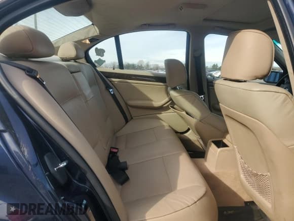 ✅ 2000 BMW 3 Series 328i • VIN: WBAAM5336YKG17365 • Lot: 93065405. Wystawiony na Copart z przebiegiem 159 475 mil. Bezpłatny archiwum sprzedaży aukcyjnych z USA i szczegółowy raport historii pojazdu na DreamBid. Zdjęcie 10.